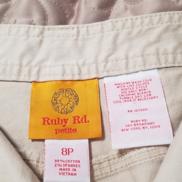 Ruby Rd.  Capris - Picture 5 of 8